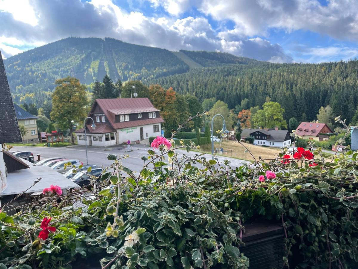 Grand Harrachov Pension V Centru Dış mekan fotoğraf